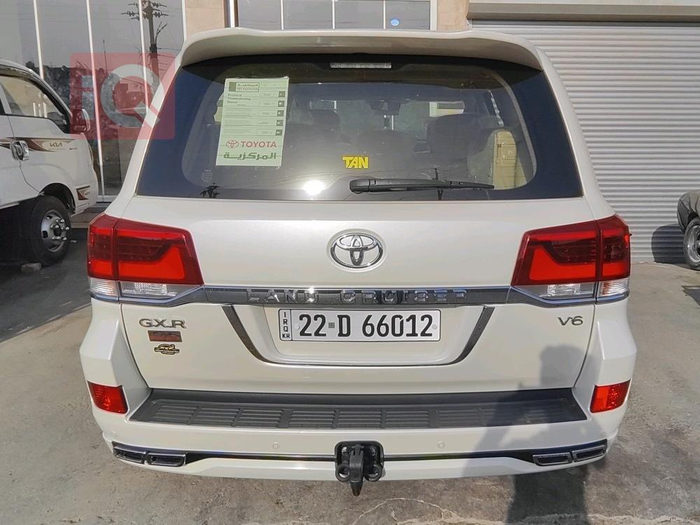 Toyota Land Cruiser